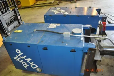 USED TORIT DMC-B DRY FLO