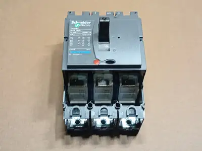 New | in-Stock SCHNEIDER LV430405 Switchgears British Columbia CA | Lenmark #1438271