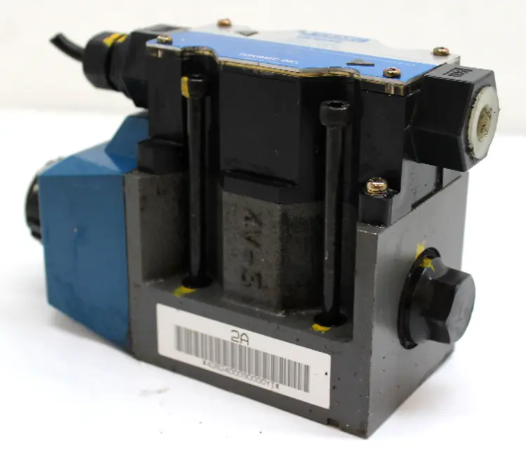 Used VICKERS DG4V-5-2A-M-PL-T-6-40 Valves/Fittings | Industrial Parts R Us Inc. #360368
