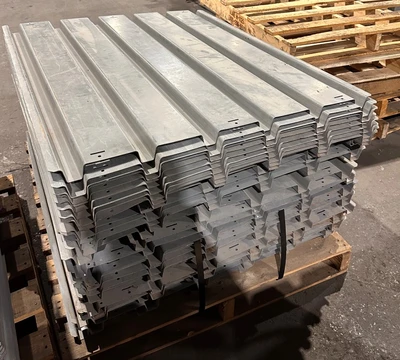 36"L X 44"W CORRUGATED PALLET RACKING DECKING