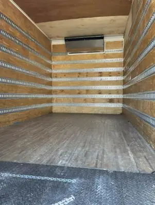 Used 2019 ISUZU NPR XD Reefer Trucks Florida US | Truck and Van Outlet #1509164