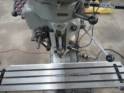 Used 1981 BRIDGEPORT SERIES I Vertical Mills Minnesota US | Machinesused.com #1566285