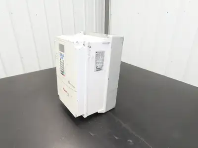 Allen Bradley 20AD040C3AYNANC0 PowerFlex 70 AC Drive 30Hp 480VAC 3Ph 40A Ser A