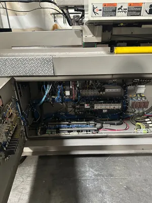 2009 TOSHIBA EC240NIIV30-8B Horizontal Plastic Injection Molding Machines | JYC MACHINERY (15)
