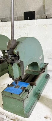 DI-ACRO NO.2 HAND PUNCH