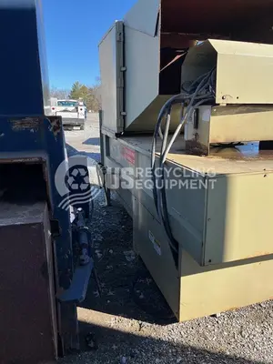 USED MARATHON FOUR (4) 2 YARD STATIONARY