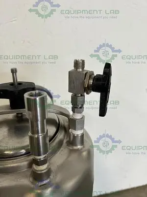USED POPE SCIENTIFIC 17 LITER PRESSURE VESSEL 100 PSI AT 100°F W/ GAUGE & DIP TUBE