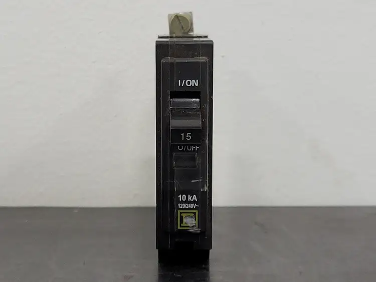 Used SQUARE D QOB115 Switchgears British Columbia CA | Lenmark #243402