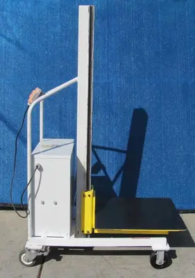 Unidex 250 lbs Electric Material Lift 31" Height 24" x 24" Platform 12V Battery