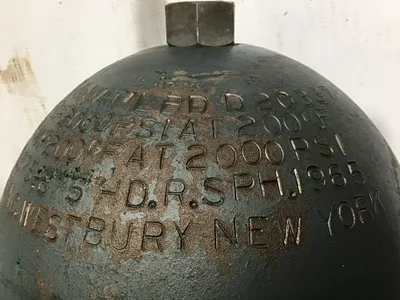 Liquidonics hydraulic accumulator 2000 Psi