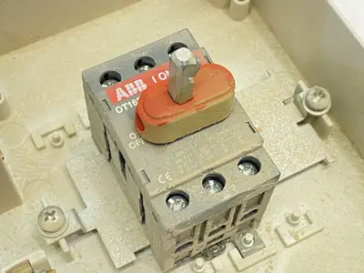 NF16E-3PBJB | ABB  Enclosed Non-Fused Disconnect Switch 16A 3P 600VAC - Used