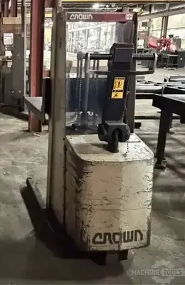 Used CROWN 15M Electric Lifters Illinois US | Perfection Global, LLC. #1232842