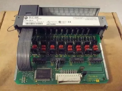 Allen Bradley 1746-OB16/D SLC 500 Output Module w/Box Used