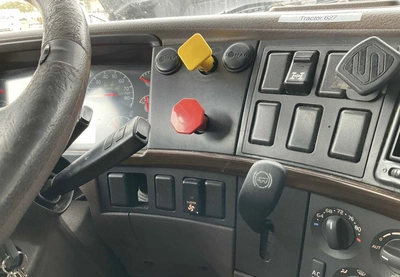 USED 2014 VOLVO VNL 6X4
