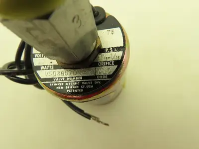 Honeywell Skinner V5D38570 Solenoid Valve 3-Way NC 120V 75 PSI 1/4" NPT