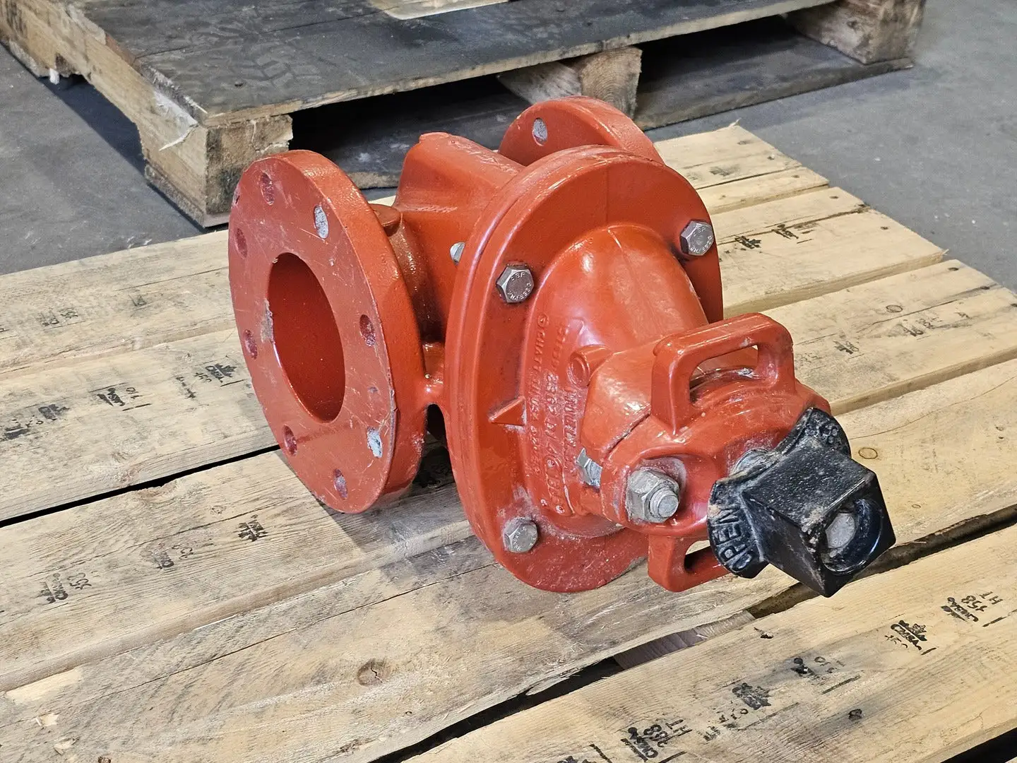 Used MUELLER A-2362 Valves/Fittings British Columbia CA | Lenmark #1440777
