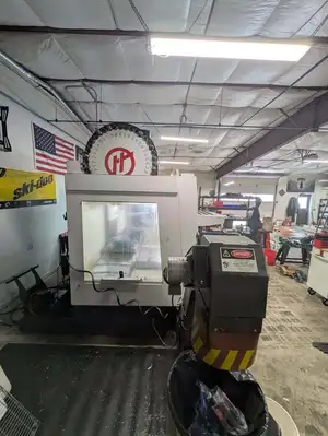 2013 HAAS VF-4SS Vertical Machining Centers | Lion Machinery (2)