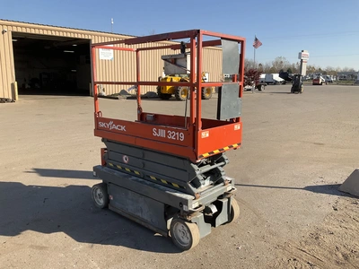 Used SKYJACK 3219 ELECTRIC SCISSOR LIFT Scissor Lifters Michigan US | Miedema Asset Management Group #1761438