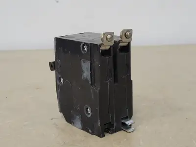 USED SQUARE D QOB230