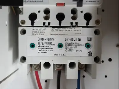 USED EATON CUTLER-HAMMER HFD3015