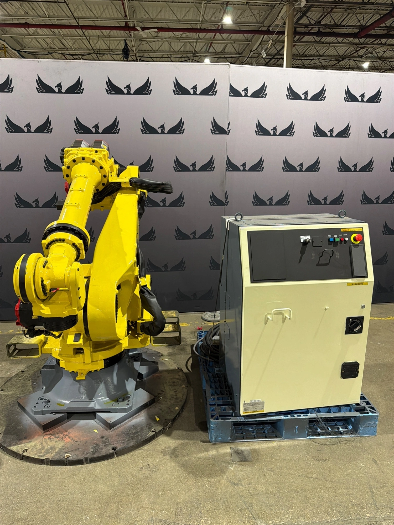 Used 1900 FANUC R-2000IC Robots California US | Revelation Machinery #1352603