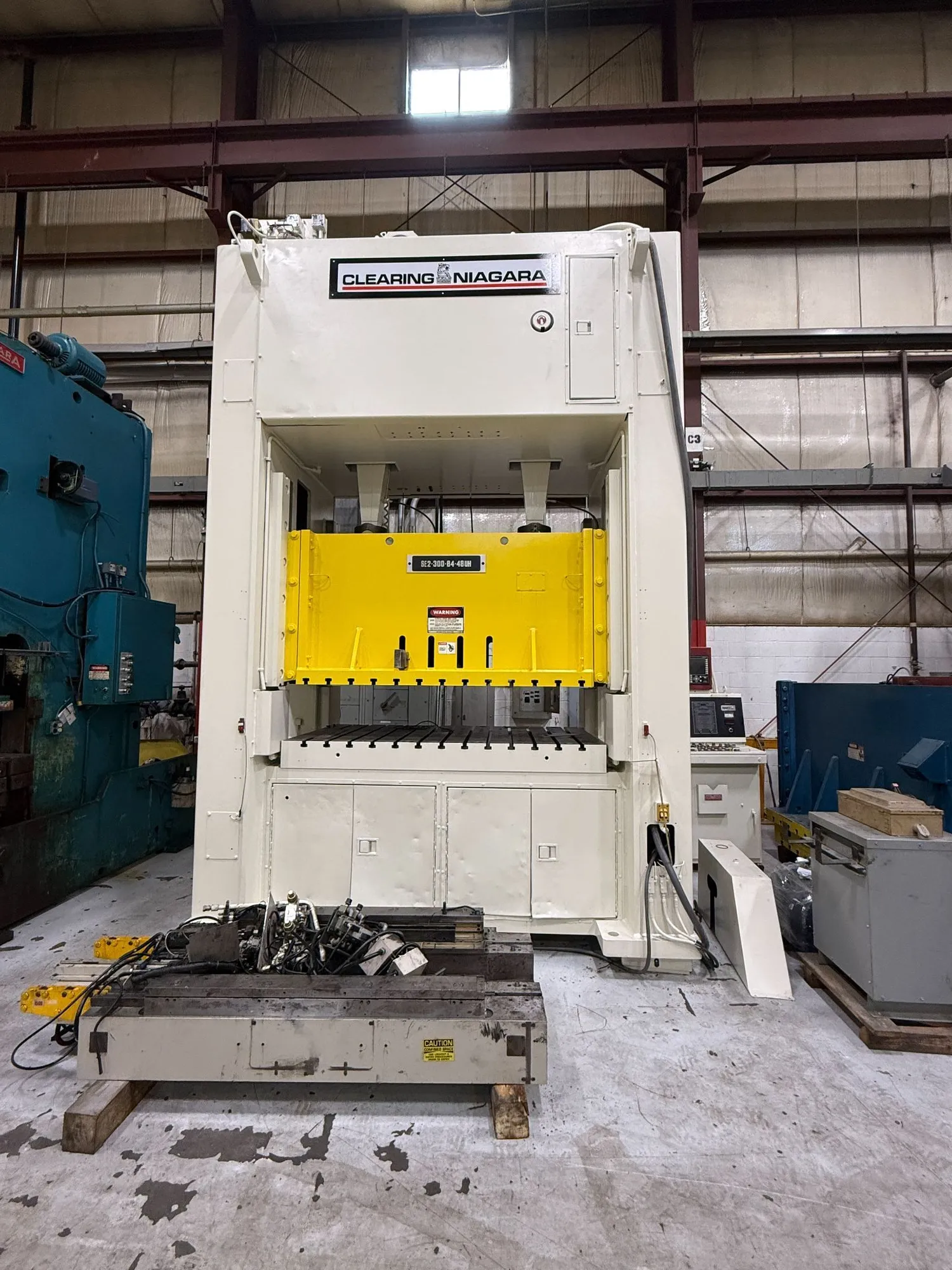330 Ton Clearing Niagara Chief, Straight Side Mechanical Press