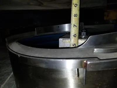 18'' SST Vibratory Feeder Bowl w/ Controller and Base 5'' Deep 1'' Travel Ridges