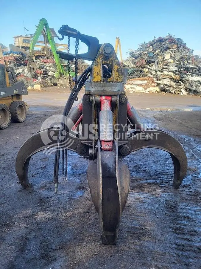 USED YOUNG CORPORATION TWO (2) LO100B ORANGE PEEL GRAPPLES