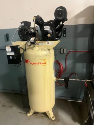 INGERSOLL RAND 3 HP Air Compressor | Universal Press & Machinery (UPM) (1)