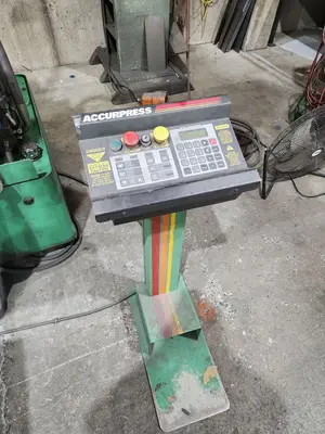 USED 1996 ACCURPRESS 710010