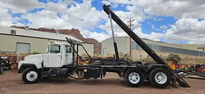 Used _UNKNOWN_ _UNKNOWN_ Hooklifts & Roll-Offs Utah US | CSS Equipment Sales #1347307