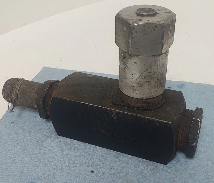 Used Parker F2000S Valves/Fittings Kentucky US | Edwards Industrial Repair #973945