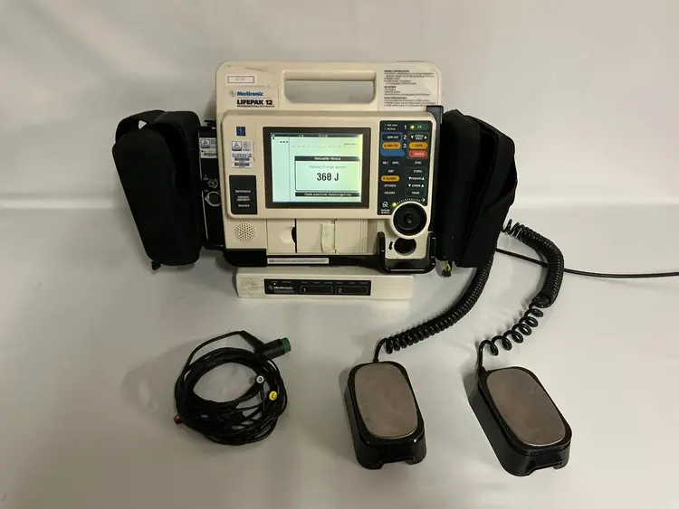 Used 2008 Medtronic Lifepak 12 Defibrillators California US | Dj #1095373