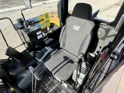 New | in-Stock 2025 CATERPILLAR 305.5E2 CR Crawler Excavators - Mini Florida US | Truck and Van Outlet #1509253