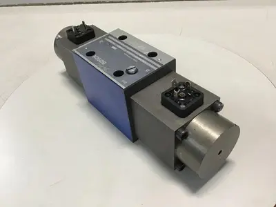 USED BOSCH 0 811 404 832