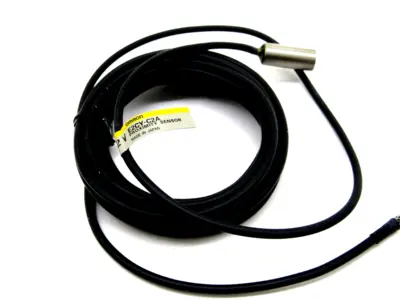NEW OMRON E2CY-C2A PROXIMITY SWITCH E2CYC2A