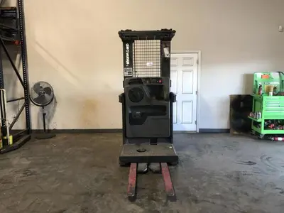 USED 2012 RAYMOND 540-OPC30TT