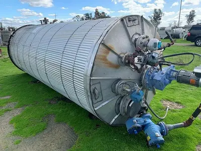 Tank, 2,000 Gallon, 316L Stainless Steel, UL 142, 5' X 14', Agitated #S743622