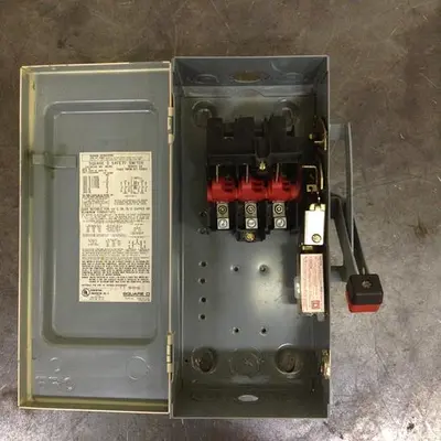 USED SQUARE D HU361E2