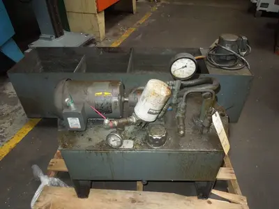 273A HEALD UNIVERSAL INTERNAL GRINDER