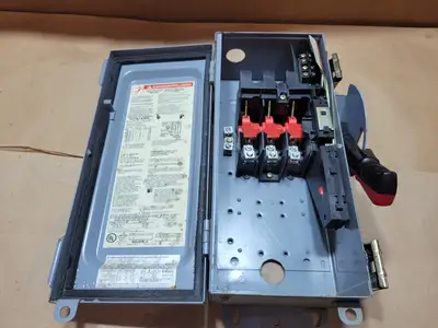 Used SQUARE D HU361AWK Switchgears British Columbia CA | Lenmark #1438316