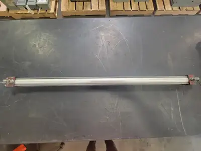 Pneumatic Cylinder 1-1/2" Bore x 35" Stroke