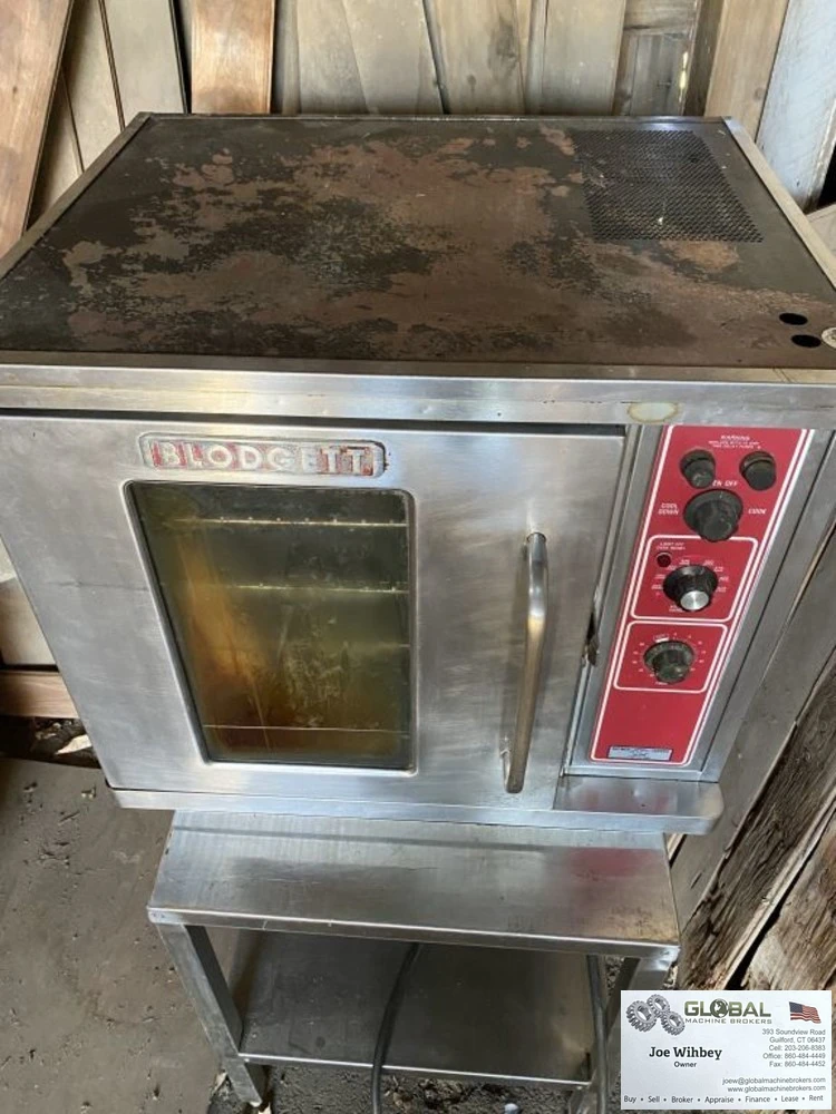 Blodgett Model CTB Stainless Steel 4 Shelf Half-Size Electric Convection Oven