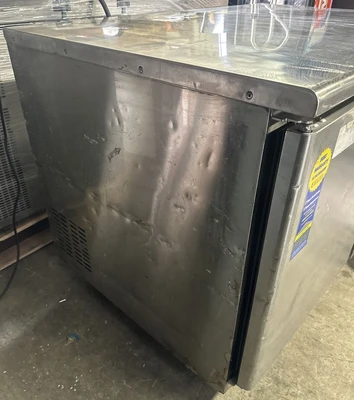 174-0078 Everest ETBR2 Undercounter Self Contained Cooler