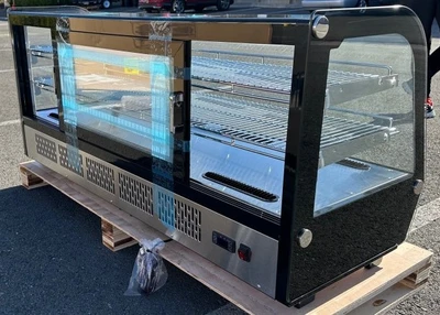 171-0295 60" Countertop Black Self Contained Countertop Cooler Case