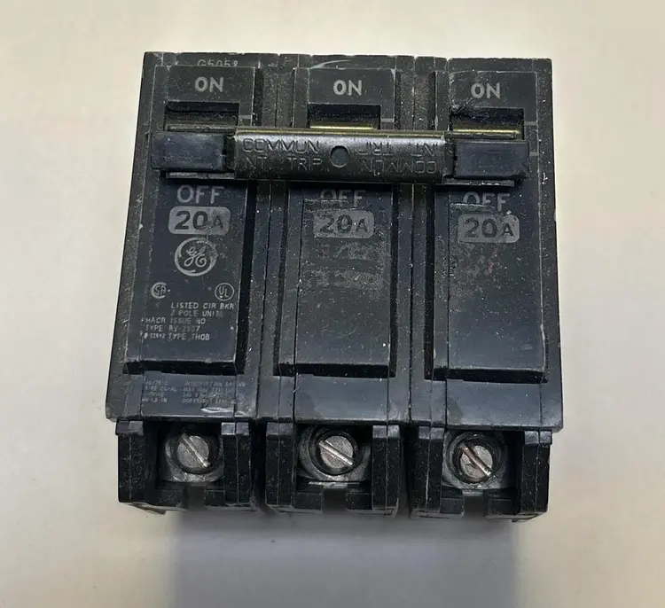 Used GE THQB320 Miscellaneous Equipment (Electrical & Power) | Surplus Asset Holdings #1194198