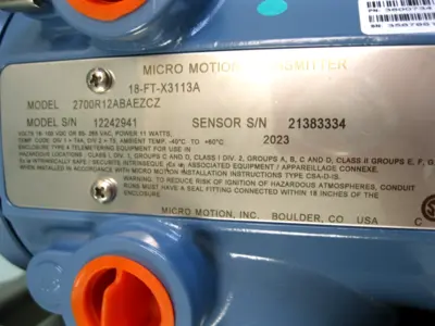 NEW Micro Motion 2700 R12 AB AEZCZ