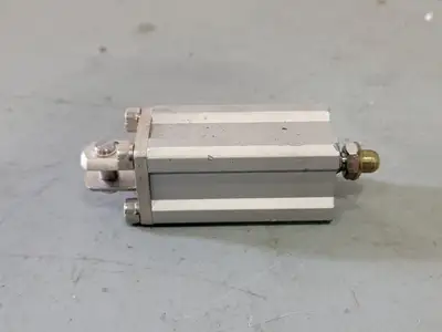 USED SMC CQ2D20-50DM
