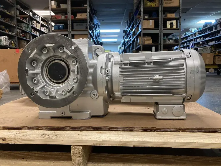 New | in-Stock SEW EURODRIVE SAF77-DRN100LM4 Gearmotors | Surplus Asset Holdings #1227235