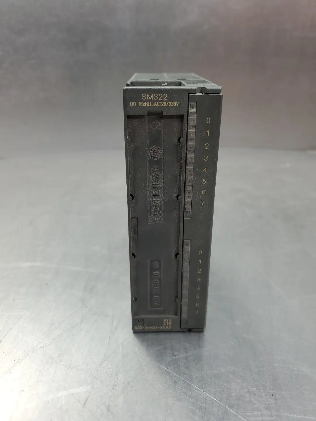 USED Siemens 6ES7 322-1HH01-0AA0 SIMATIC S7 RELAY OUTPUT MODULE